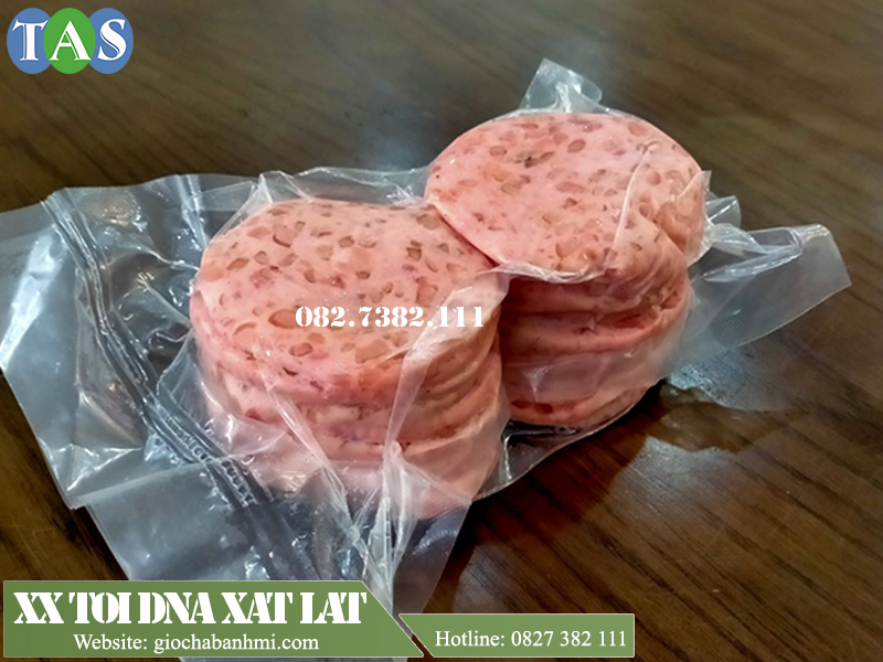 xúc xích tỏi đông nam á xắt lát